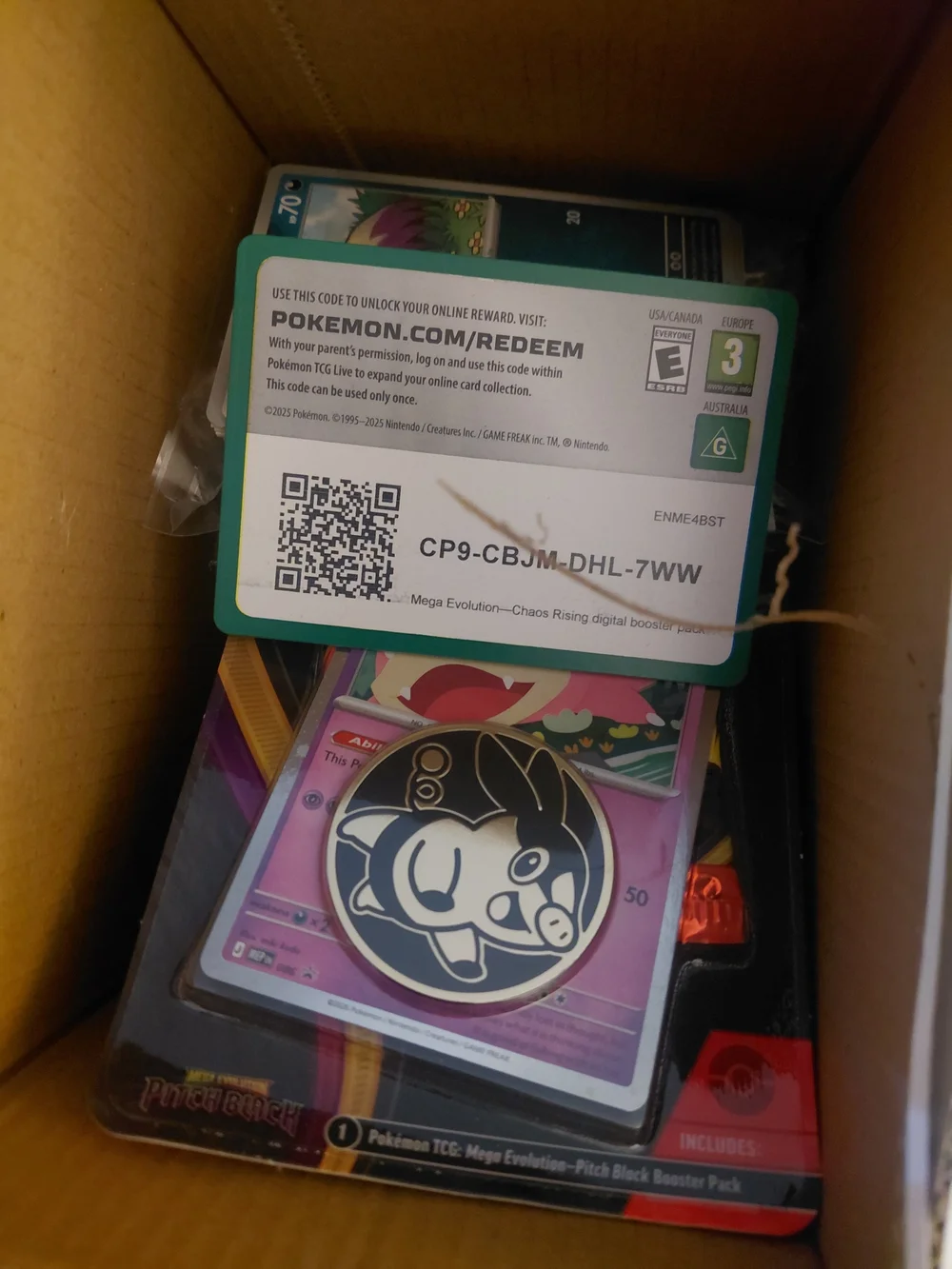 Trading Card Game Pink Slowpoke Pin & Promo Pack